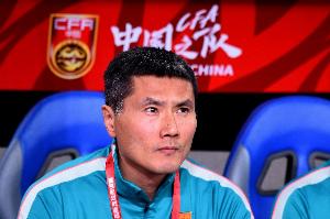 澎湃：许基仁、邵佳一亲临现场观看U17国足vs阿森纳U17